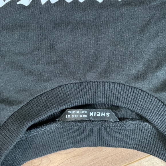 NWOT Snake and slogan graphic sweatshirt - Picture 5 of 6